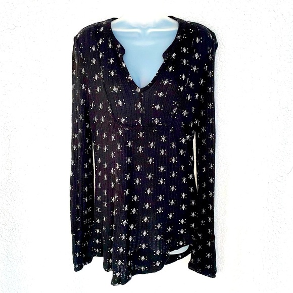 Lucky Brand Tops - Like-new Lucky Brand boho l/s lightweight black & white top